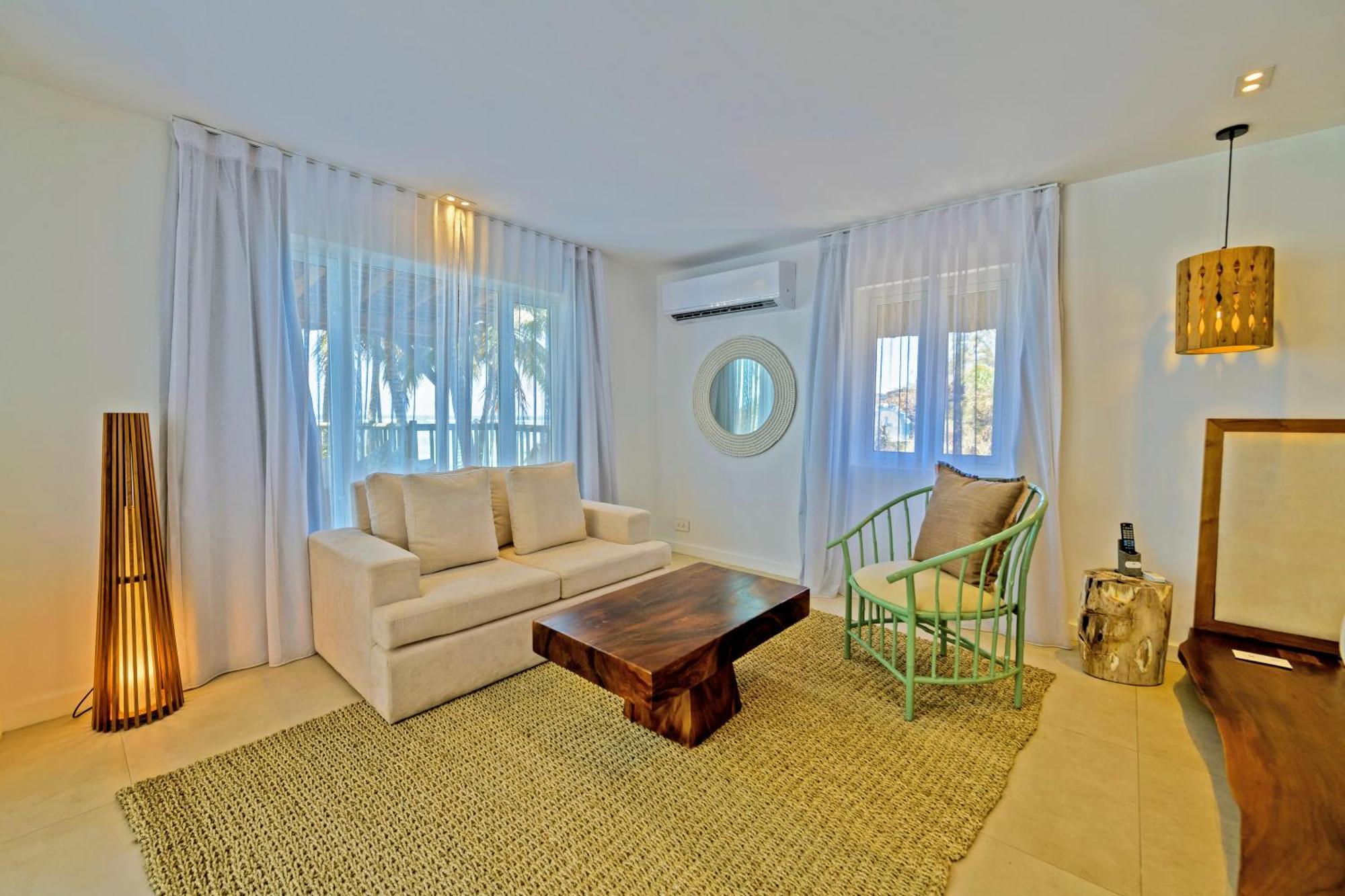 ซีเซนซ์ บูติก โฮเทล แอนด์ สปา - สำหรับผู้ใหญ่เท่านั้น Hotel เบลล์ แมร์ ภายนอก รูปภาพ Living room